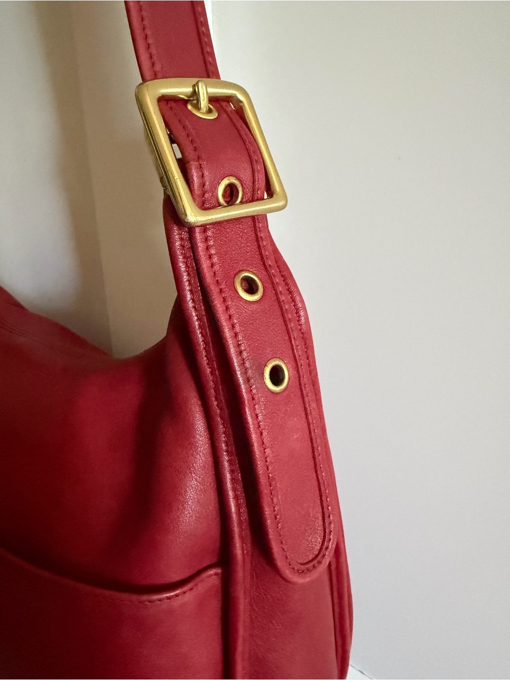 Coach Vintage 9718 Legacy Crescent Red Leather Shoulder Bag - Picture 8 of 9